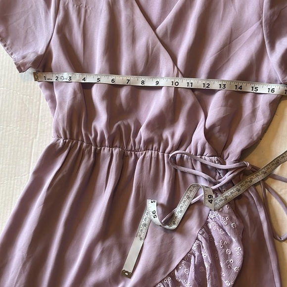 Francesca‘s-mi ami-M-Lavender purple-wrap dress.Tie detail, built in slip v-neck - Picture 10 of 13
